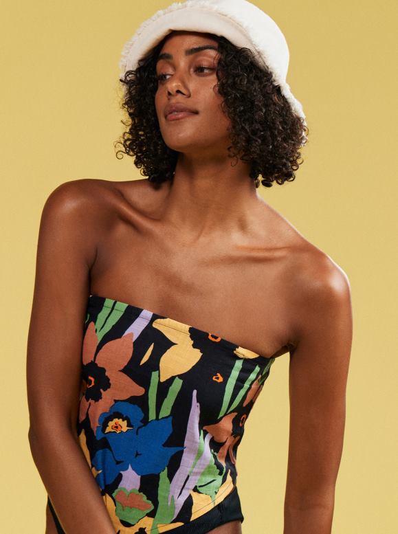 Roxy mujer top corto con tirantes de iconic place 68XP0154