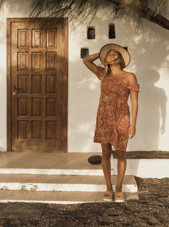 Roxy mujer minivestido tejido con pétalos de Hello 68XP0502